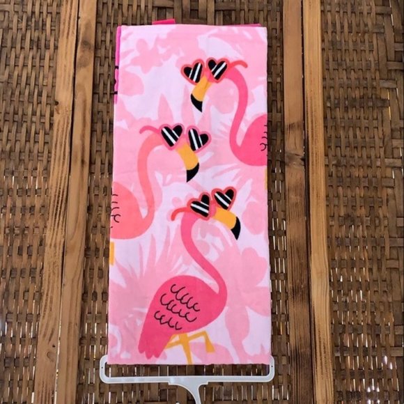 Betsey Johnson Other - NWT Betsey Johnson Flamingo Beach Pool Bath Towel